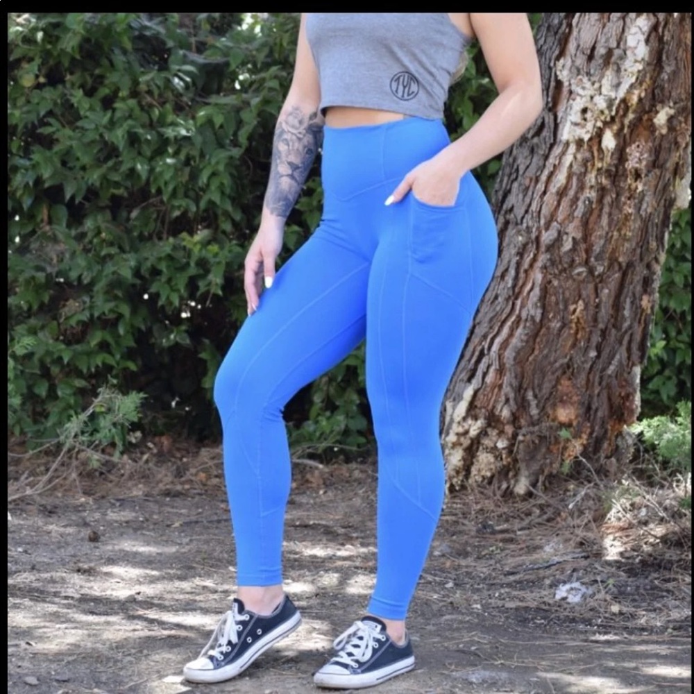 BNWT Til You Collapse Heart Booty Leggings